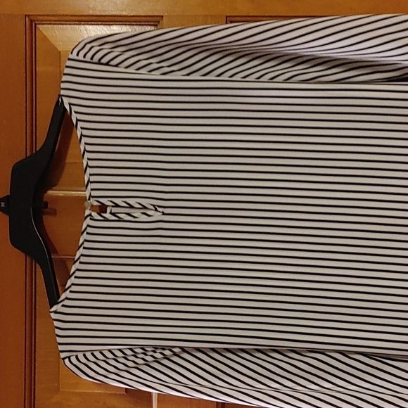 Apt 9 blouse Size medium - Picture 4 of 5